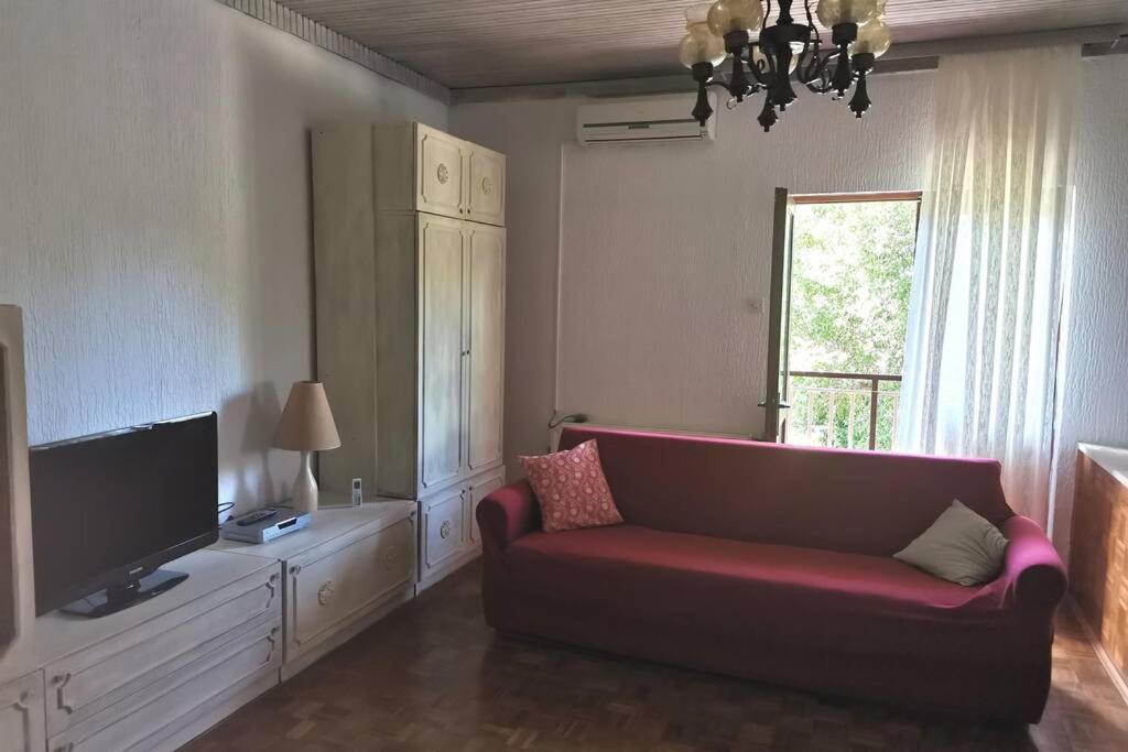 Apartment Sanja Near The Sea, Spacious And Green :) Pula Bagian luar foto